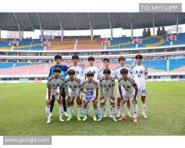 上海足球队近期状态分析与未来展望探讨