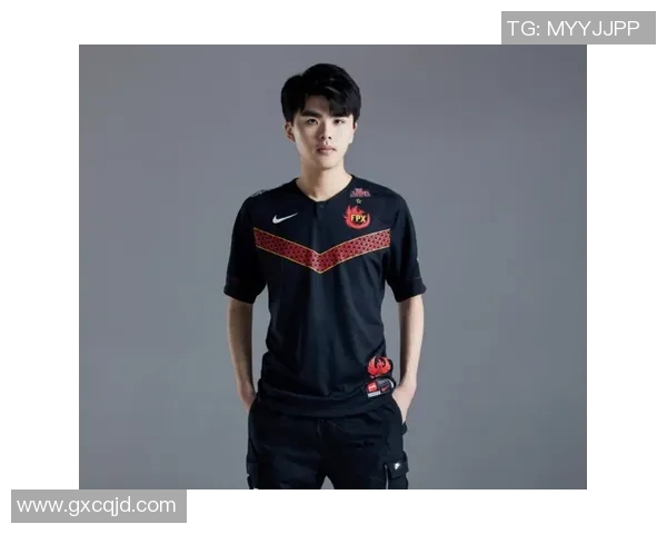 和平精英评论：V5战队包夹战术的成功与失败分析