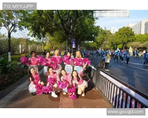 成都马拉松街舞队精彩表现团队协作展现城市活力与激情