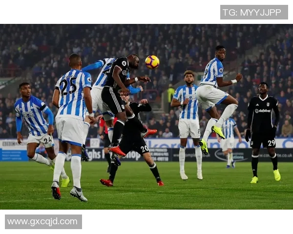 狼队与哈德斯菲尔德激战正酣比赛结果揭晓引发热议