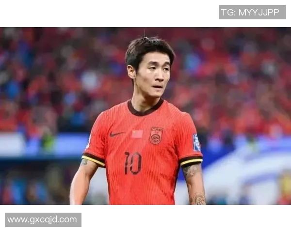 76一代黄金足球明星的传奇故事与辉煌成就回顾